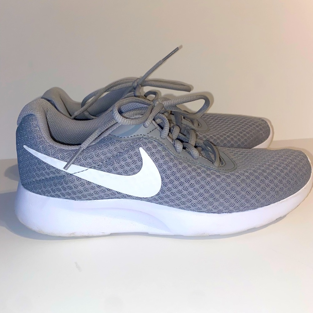 Nike, Women size 7, Gray
